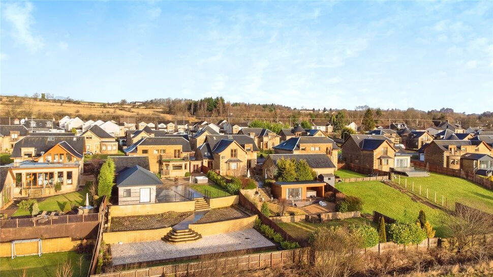 4 bedroom Detached House for sale, Lyoncross, Dennyloanhead, FK4 £445,000