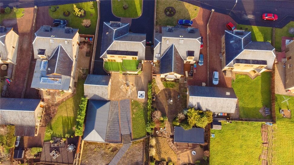 4 bedroom Detached House for sale, Lyoncross, Dennyloanhead, FK4 £445,000