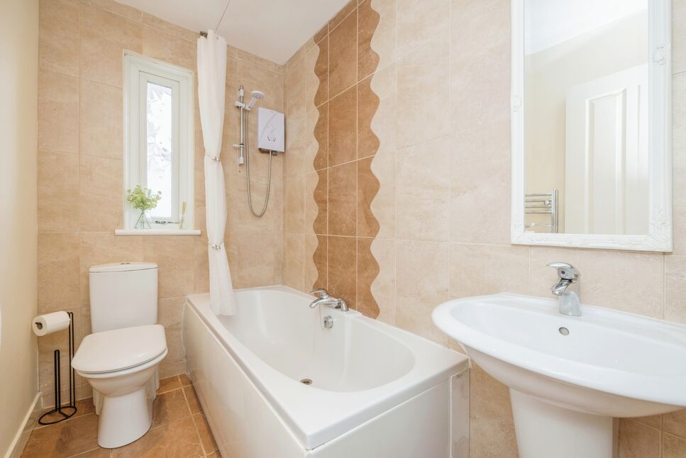 2 bedroom Semi Detached Bungalow for sale, Spottiswoode Gardens, Mid