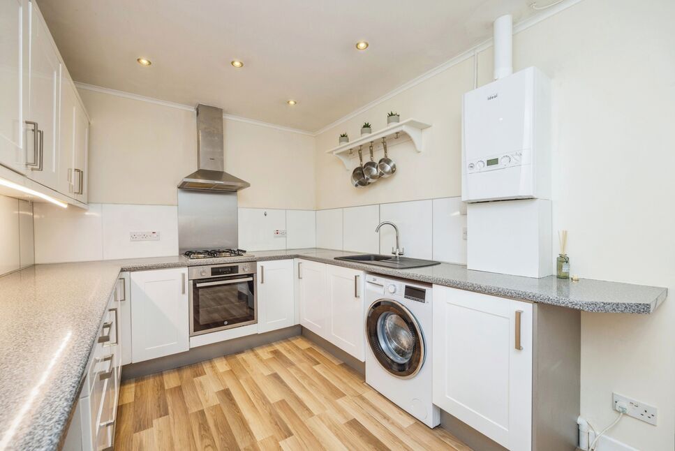 2 bedroom Semi Detached Bungalow for sale, Spottiswoode Gardens, Mid