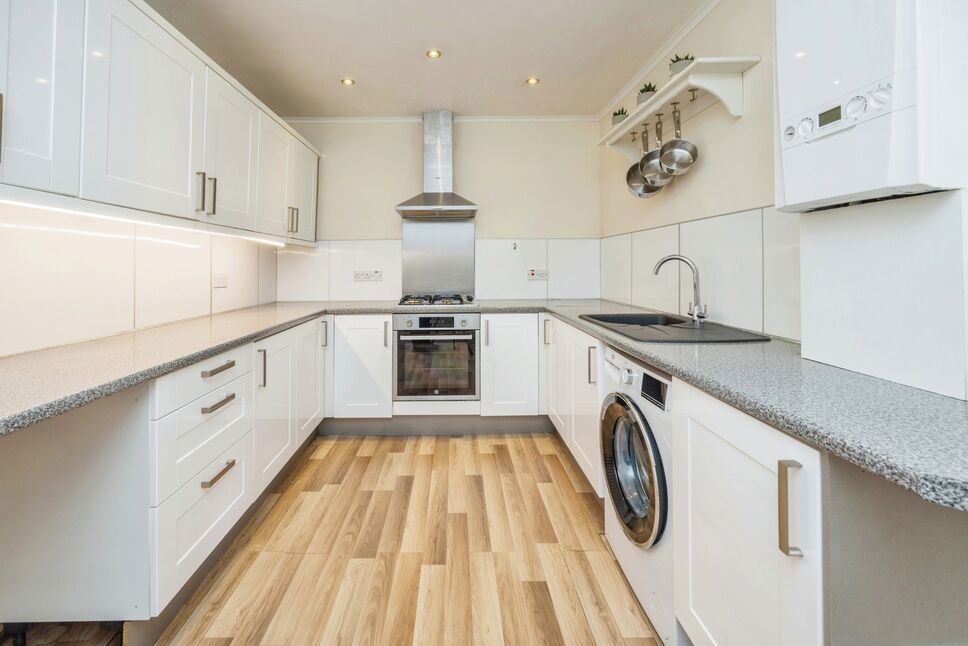 2 bedroom Semi Detached Bungalow for sale, Spottiswoode Gardens, Mid