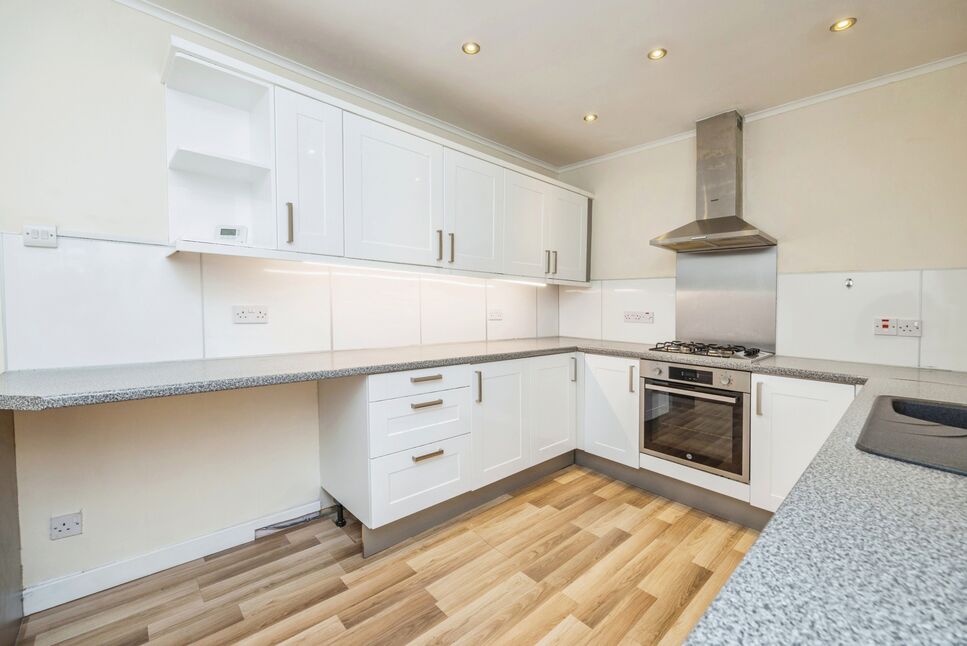 2 bedroom Semi Detached Bungalow for sale, Spottiswoode Gardens, Mid