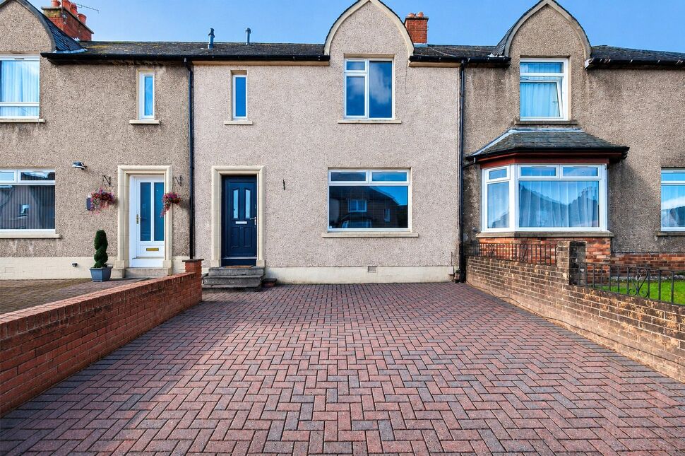 3 bedroom Mid Terrace House for sale