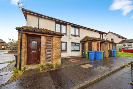 Malcolm Court, 1 bedroom Mid Terrace Flat for sale, £95,000