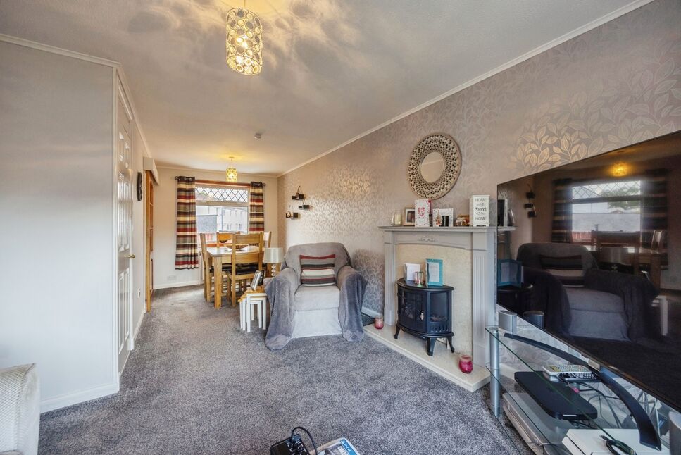 Lounge / Dining Room