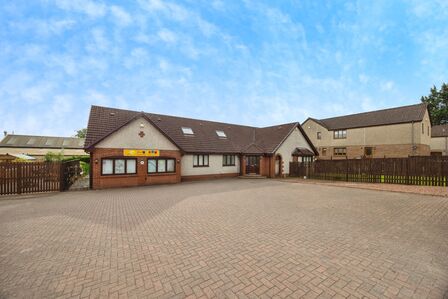 Glasgow Road, Detached House for sale, £375,000