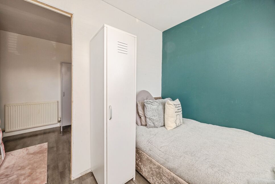 Bedroom 3 / 4