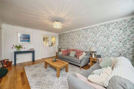 Hope Park Gardens, 4 bedroom Semi Detached House for sale, £270,000
