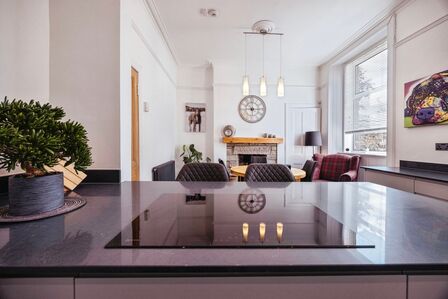 Harburn Road, 4 bedroom Semi Detached House for sale, £450,000