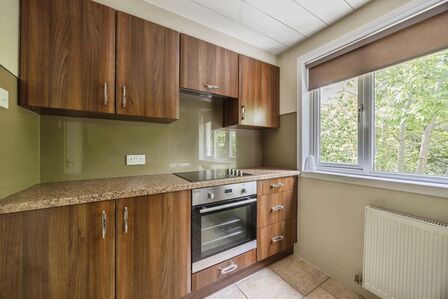 Poolewe Drive, 2 bedroom  Flat for sale, £97,000