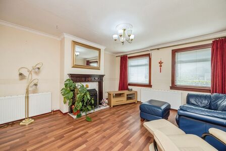 4 bedroom Mid Terrace House for sale