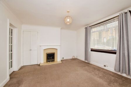 3 bedroom Mid Terrace House for sale
