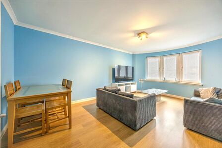 Cow Wynd, 2 bedroom Flat for sale, &pound;129,500