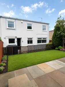 3 bedroom End Terrace House to rent