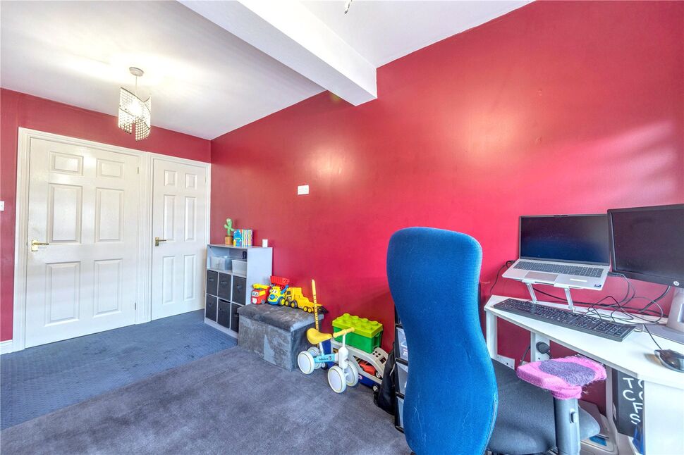 Family Room / Bed 4