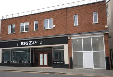 North Street, 2 bedroom Flat to rent, &pound;800 pcm