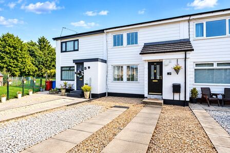 2 bedroom Mid Terrace House for sale