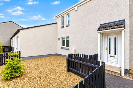 2 bedroom Mid Terrace House for sale