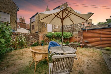 1 bedroom  Flat to rent