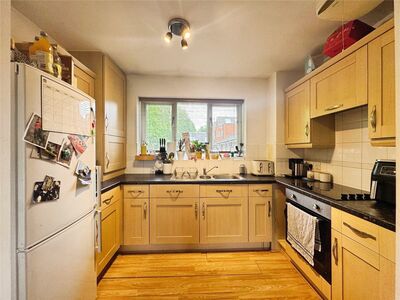 1 bedroom  Flat to rent