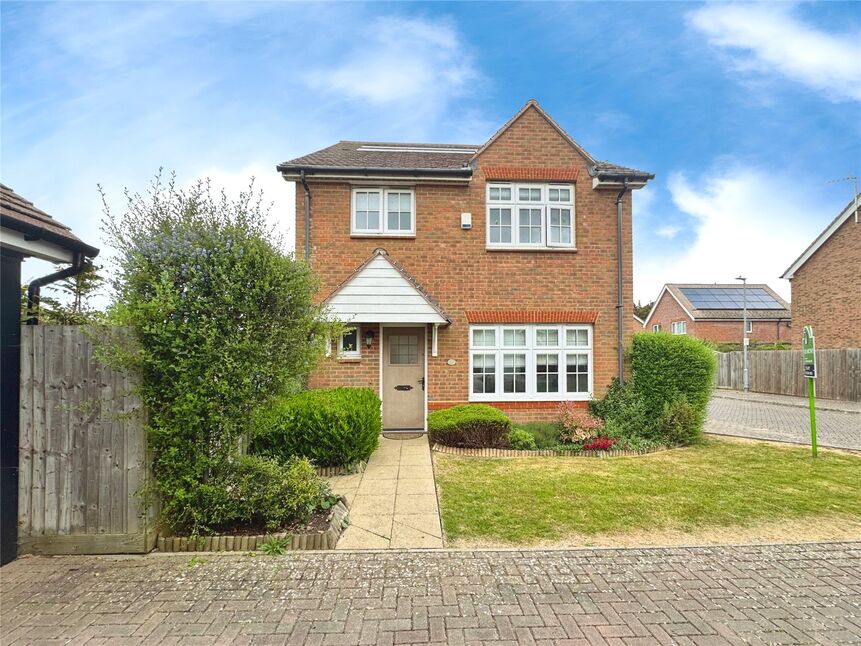 Main image of 4 bedroom Detached House to rent, Lakeside Avenue, Faversham, ME13