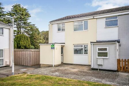 3 bedroom End Terrace House to rent