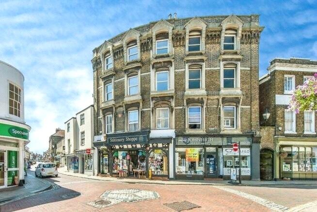 Main image of 2 bedroom  Flat for sale, Preston Street, Faversham, Kent, ME13