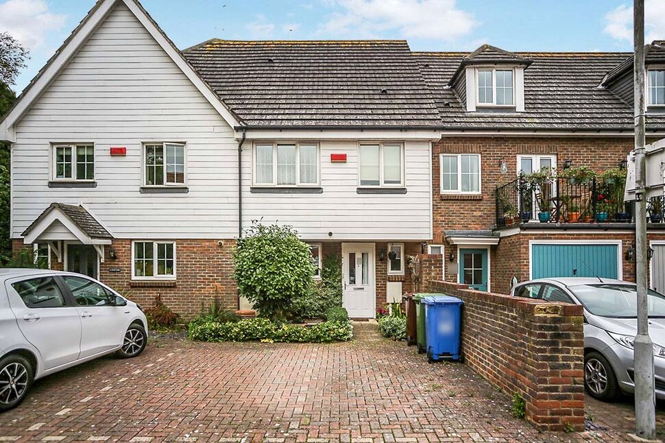 2 bedroom Mid Terrace House for sale, Abbey Fields, Faversham, ME13 £