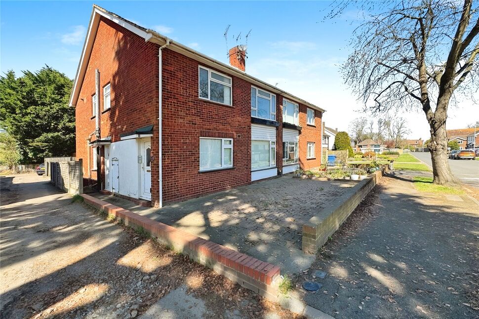 Main image of 2 bedroom Flat for sale, St. Catherines Drive, Faversham, Kent, ME13