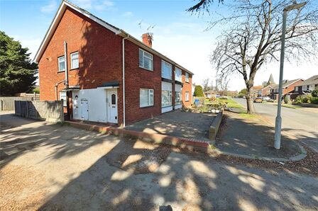 St. Catherines Drive, 2 bedroom  Flat for sale, £210,000