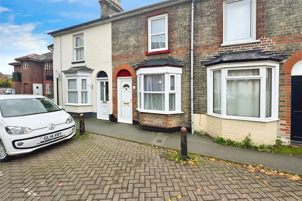 Main image of 2 bedroom Mid Terrace House for sale, Garfield Place, Faversham, Kent, ME13