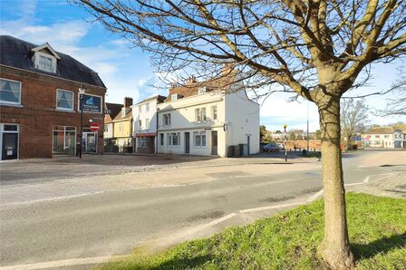 West Street, 4 bedroom End Terrace House to rent, £2,500 pcm