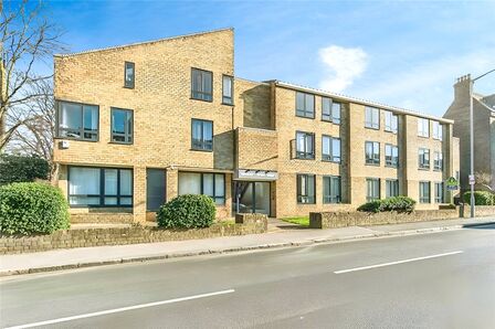 Newton Road, 1 bedroom  Flat to rent, £900 pcm