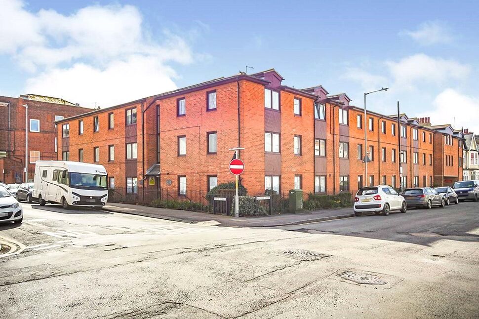 Main image of 1 bedroom Flat for sale, Beach Street, Herne Bay, Kent, CT6