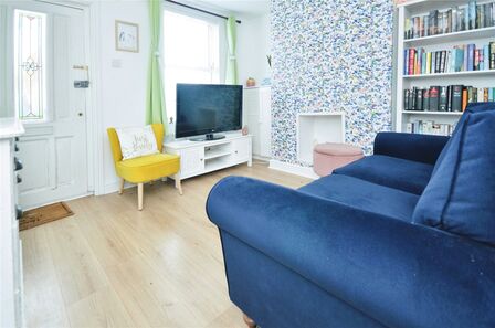 Water Lane, 2 bedroom Mid Terrace House for sale, £220,000