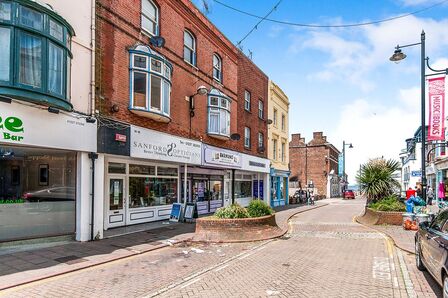 2 bedroom  Flat to rent