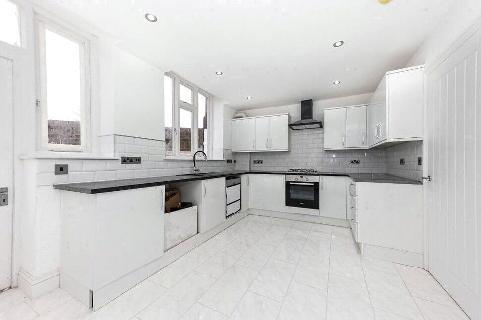 4 bedroom End Terrace House for sale