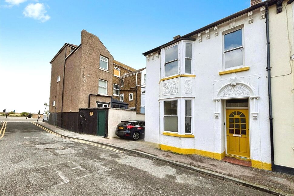 Main image of 1 bedroom End Terrace House for sale, Sea View Square, Herne Bay, Kent, CT6