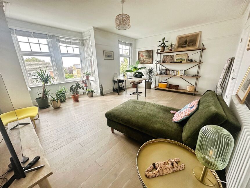Main image of 2 bedroom Flat for sale, Tyndale Park, Herne Bay, Kent, CT6