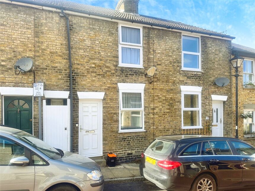 2 bedroom Mid Terrace House to rent