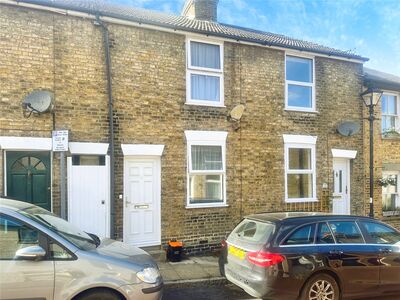 2 bedroom Mid Terrace House to rent