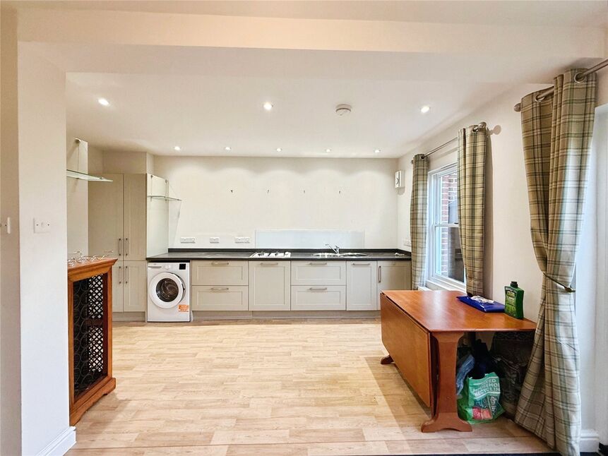 Kitchen / Garden Room