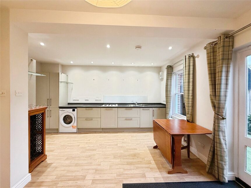 Kitchen / Garden Room