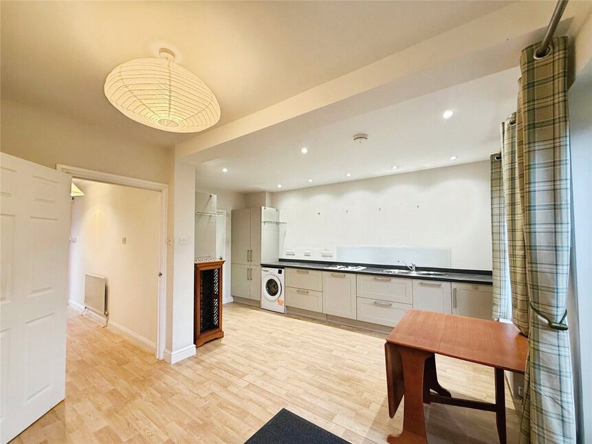 Kitchen / Garden Room