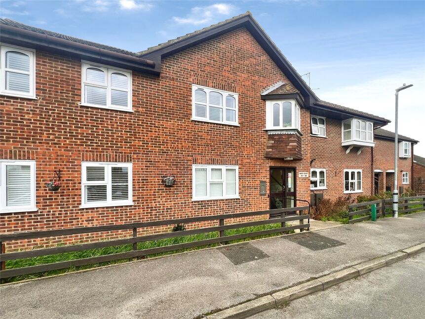 Main image of 1 bedroom Flat for sale, Park Court, Abbey Fields, Kent, ME13