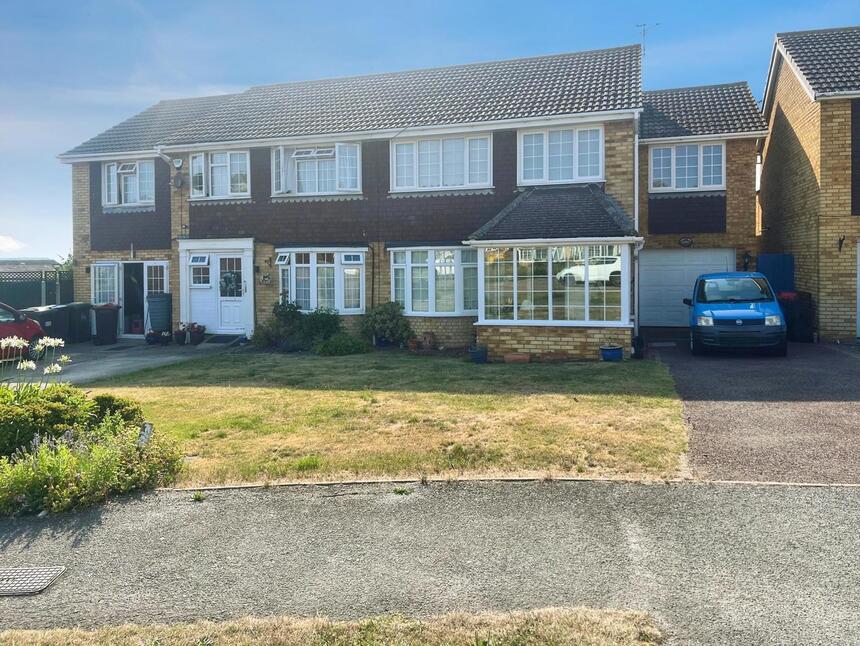 Main image of 4 bedroom Semi Detached House for sale, Columbia Avenue, Whitstable, Kent, CT5