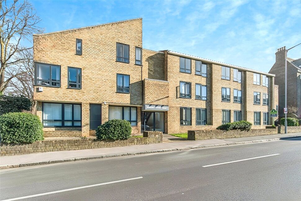Main image of 1 bedroom Flat to rent, Newton Road, Faversham, Kent, ME13