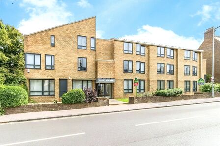 Newton Road, 1 bedroom Flat to rent, &pound;875 pcm