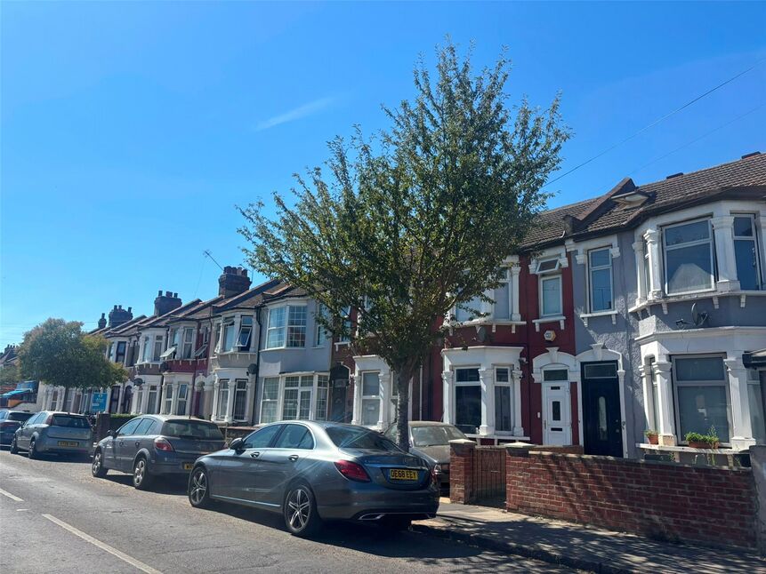 Main image of 4 bedroom Mid Terrace House to rent, Richmond Road, Ilford, IG1