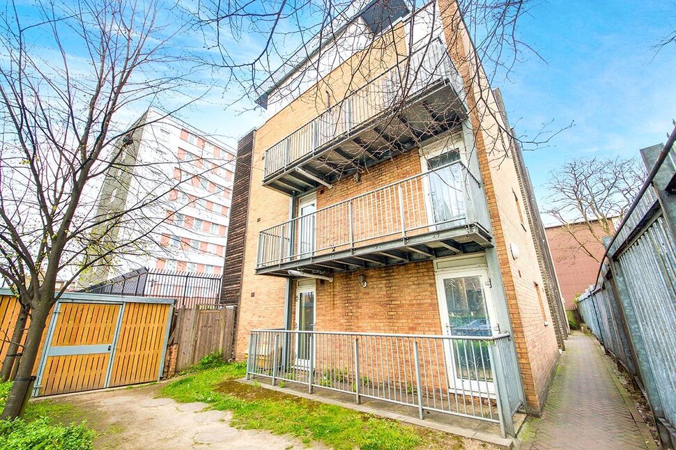 Main image of 2 bedroom Flat to rent, Romford Road, London, E7